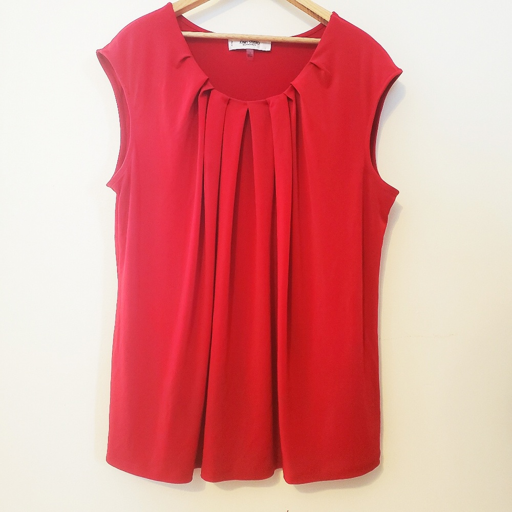 Jone's Studio Sleeveless Blouse